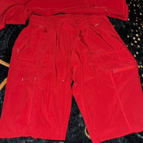 ScrubStar Set: Top Large Bottoms Medium Beautiful Red Color - Picture 6 of 9